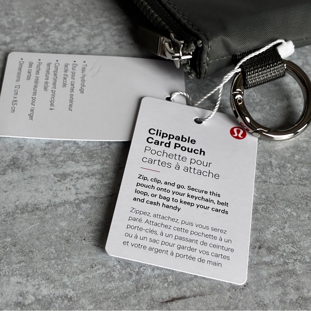 Lululemon Clippable Card Pouch Grey Sage Green Light Ivory NWT - Picture 7 of 7